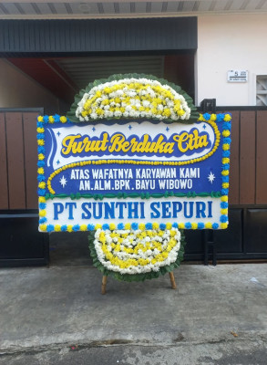 Papan Bunga Duka di Muara Batu